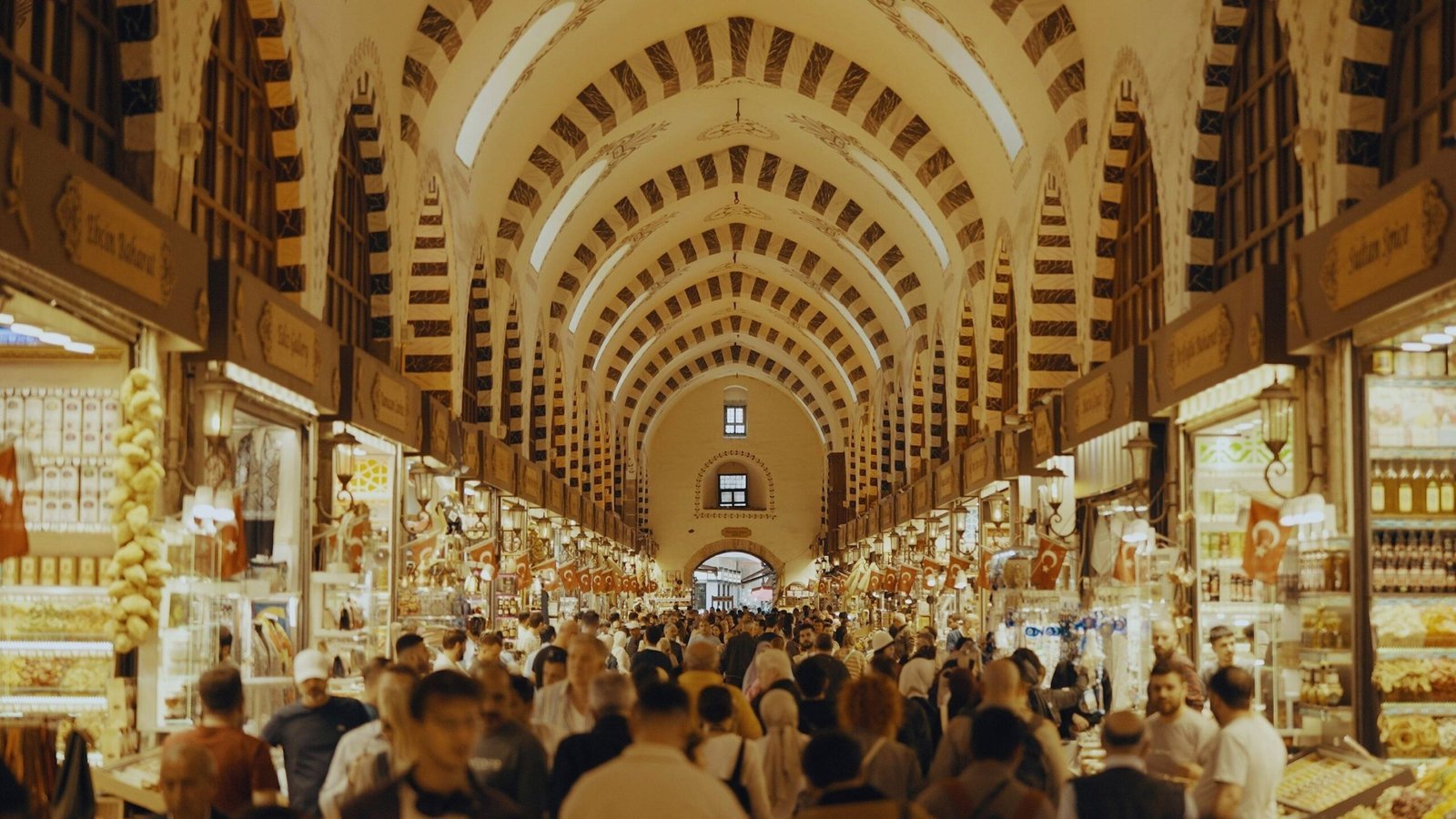 Kapalıçarşı iç sokakları