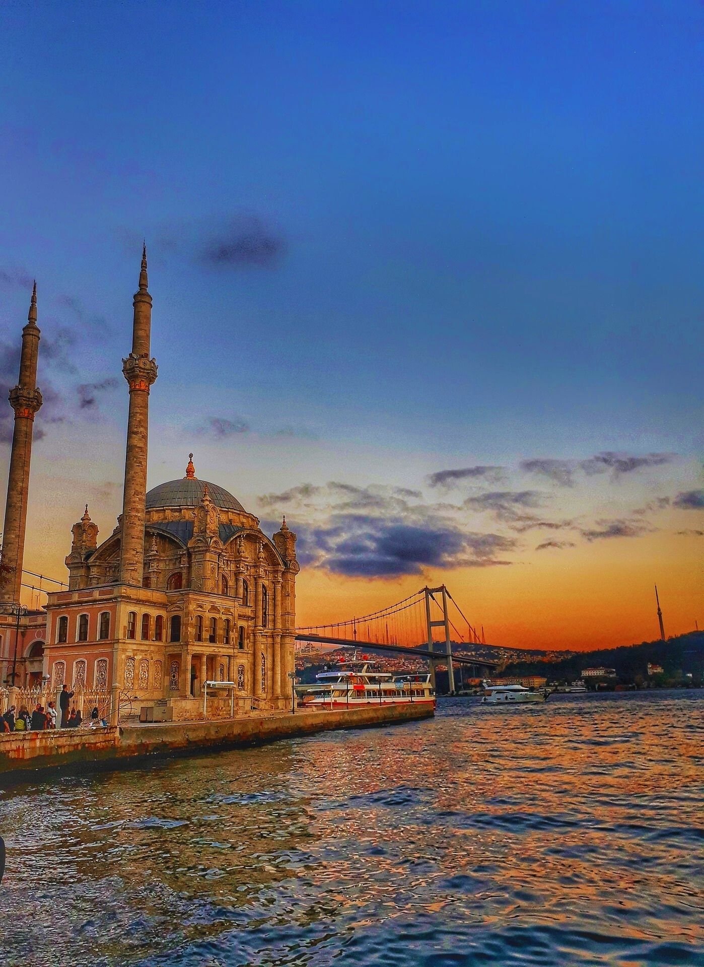 Ortaköy Camii Boğaz manzarası