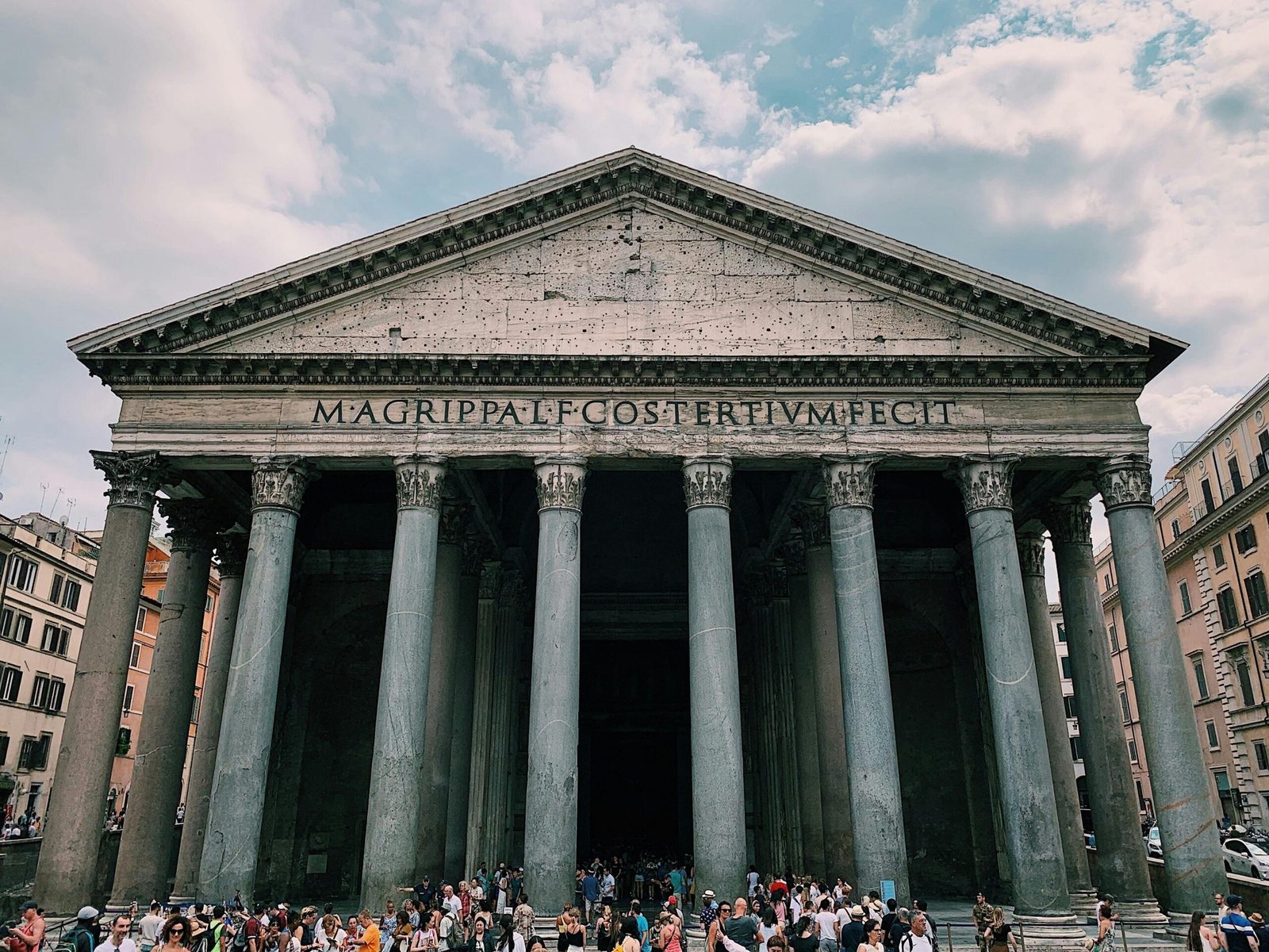 Roma da gezilecek yerler Pantheon Panteon