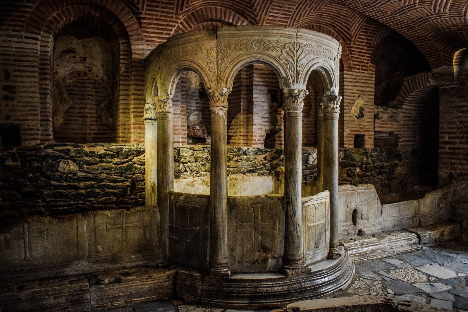 Roma da gezilecek yerler Catacombs Katakomplar