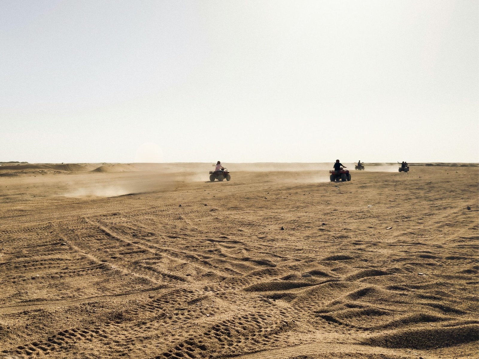 Dubai çöl safarisi 4x4 ve kum tepeleri