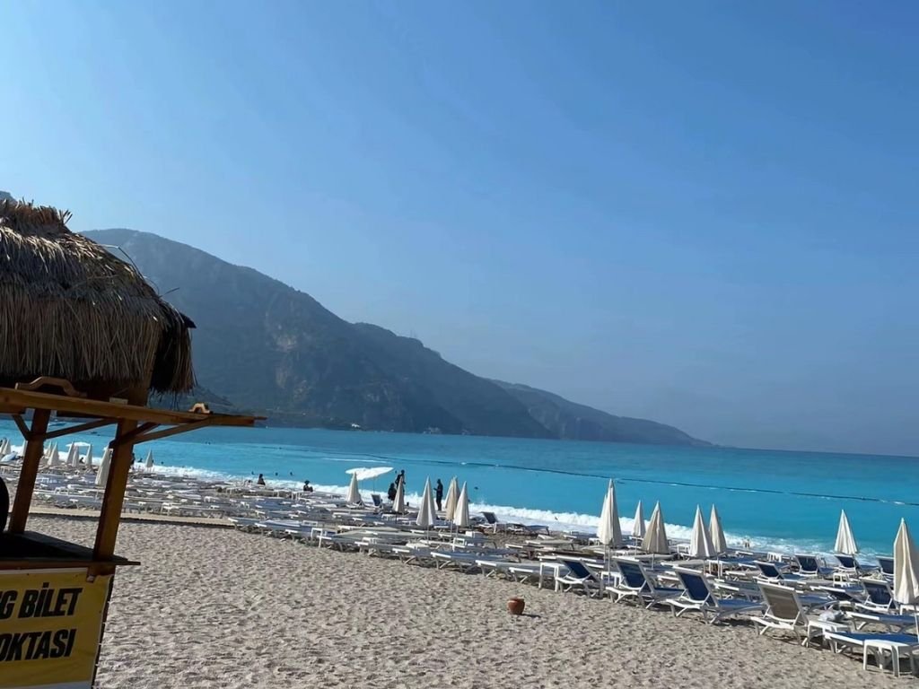 Belcekız Plajı turkuaz deniz Ölüdeniz