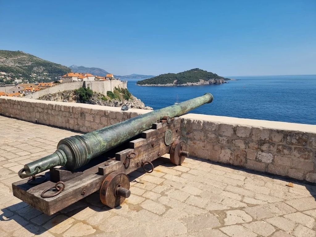 Fort Lovrijenac kalesinden Dubrovnik Eski Şehir manzarası