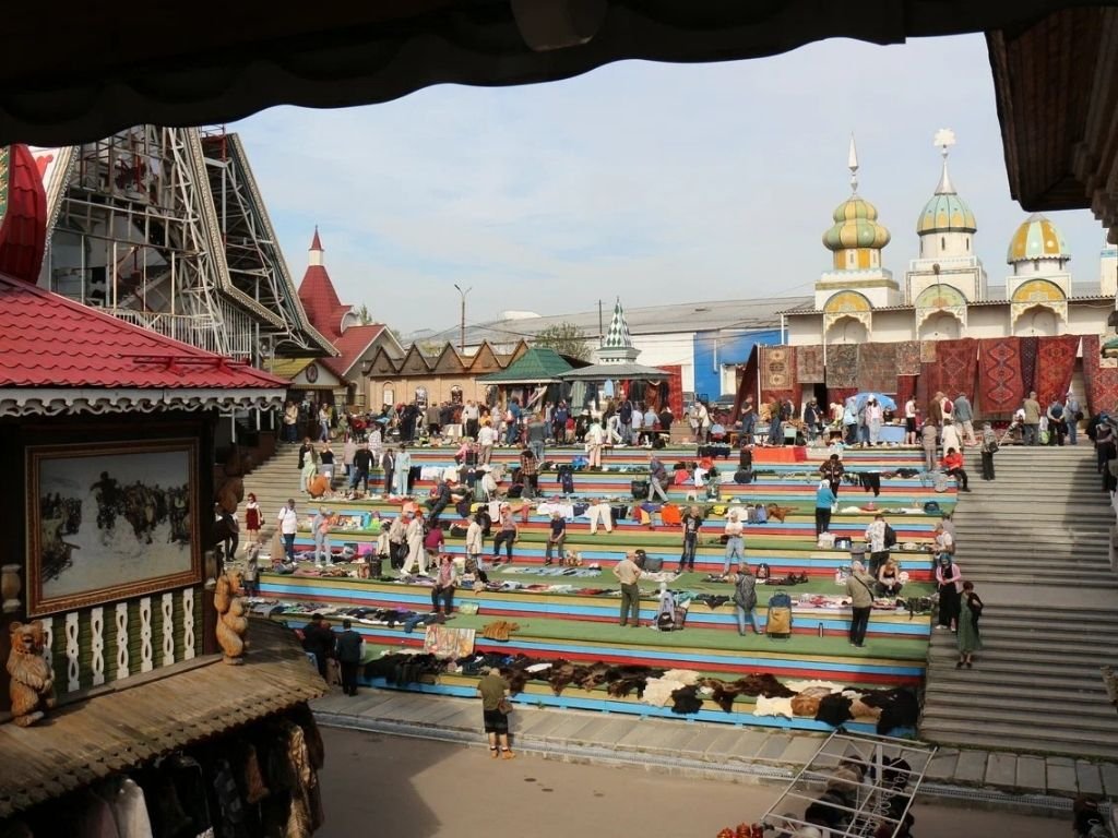 Moskova gezilecek yerler: İzmailovsky Pazarı