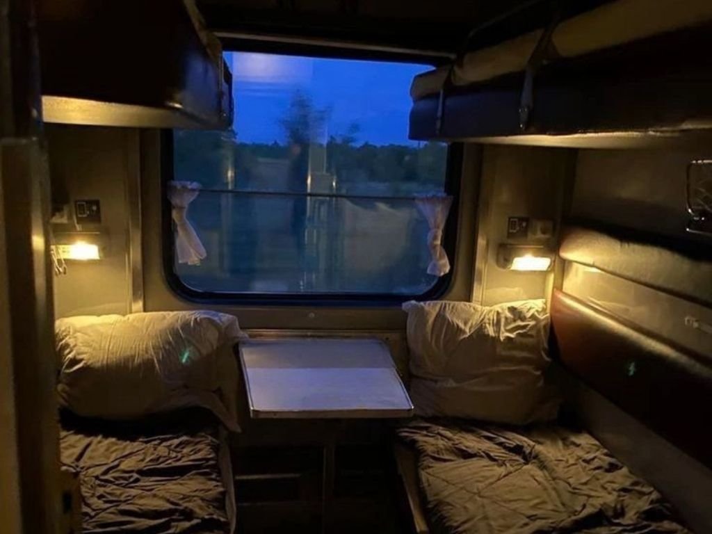 Moskova St Petersburg arası ulaşım için Sapsan hızlı tren